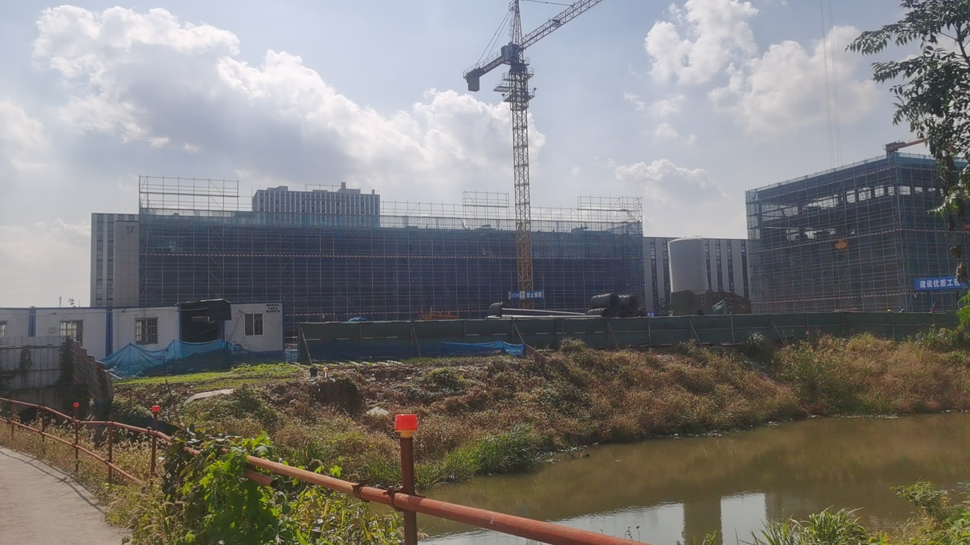 1698045913417967.jpg 12fde5eef2eafc2233328b24bd1193d.jpg